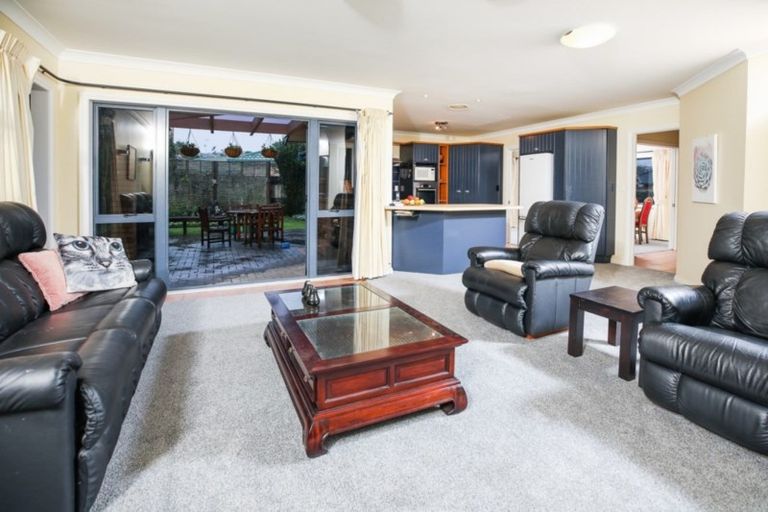 Photo of property in 68 Cairns Crescent, Rototuna, Hamilton, 3210