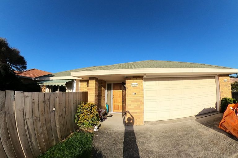 Photo of property in 1/5 West Fairway, Golflands, Auckland, 2013