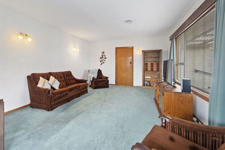 Photo of property in 122 Foremans Road, Islington, Christchurch, 8042