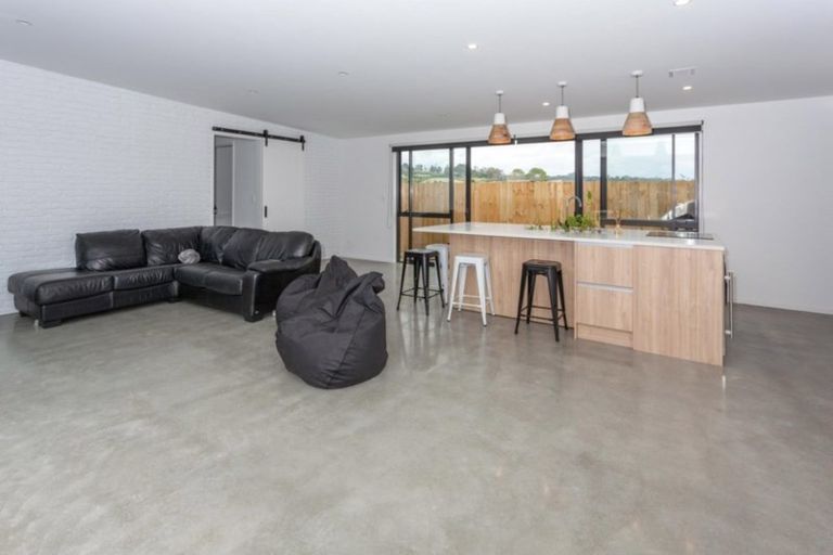 Photo of property in 31 Longreach Drive, Cooks Beach, Whitianga, 3591