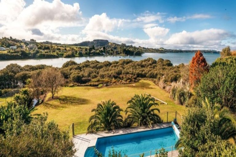 Photo of property in 11 The Lookout, Kerikeri, 0230