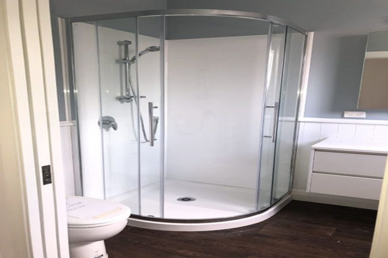 Photo of property in 40 Awaroa Road, Helensville, 0800