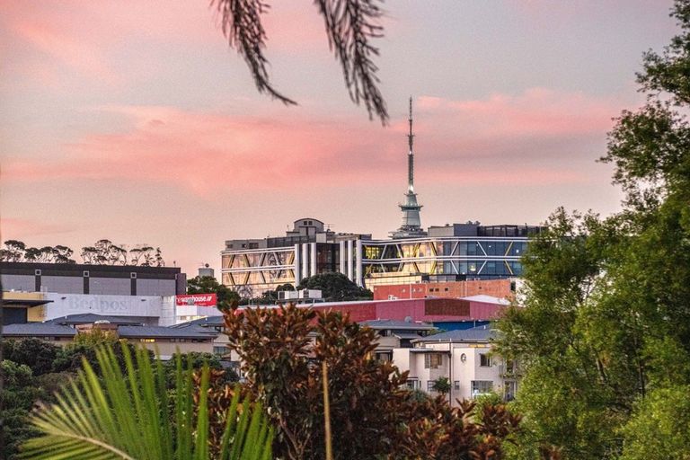 Photo of property in 8/82 Bassett Road, Remuera, Auckland, 1050