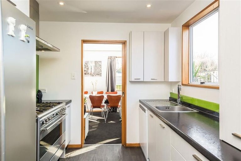 Photo of property in 1a Dulles Place, Papanui, Christchurch, 8053