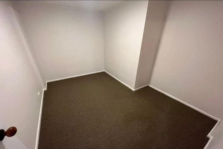 Photo of property in 82d Verbena Road, Birkdale, Auckland, 0626