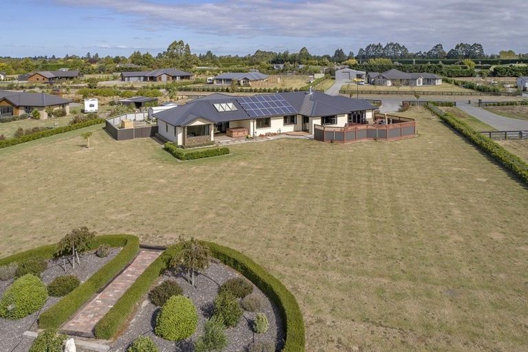 Photo of property in 24 Landsborough Drive, Darfield, 7571