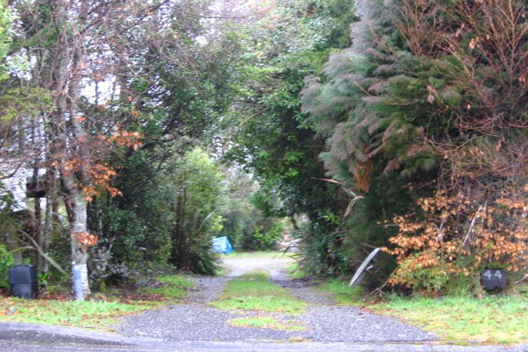 Photo of property in 44 Korua Street, Moana, 7872