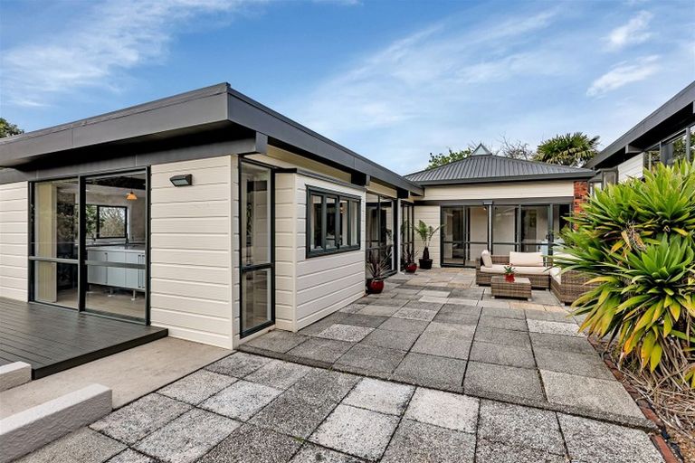 Photo of property in 17 Kowhai Park Road, Maunu, Whangarei, 0110