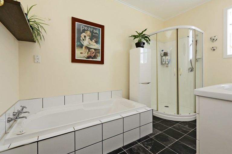 Photo of property in 202 Gascoigne Street, Raureka, Hastings, 4120