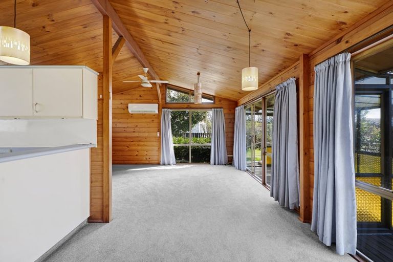 Photo of property in 33 Kowhai Street, Inglewood, 4330