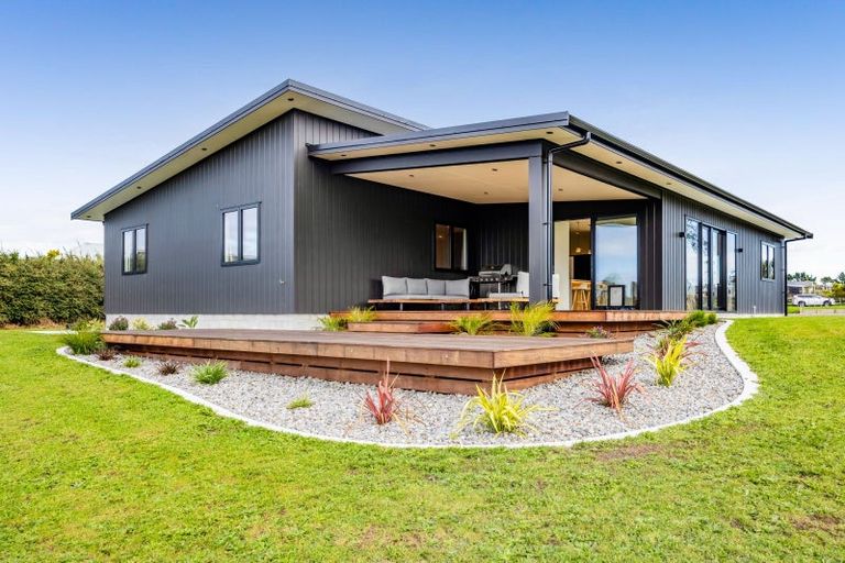 Photo of property in 66 Flint Road West, Stratford, 4332