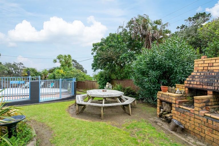 Photo of property in 280e Motutara Road, Muriwai, Waimauku, 0881
