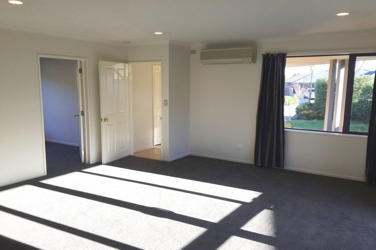 Photo of property in 19 Broadhaven Avenue, Parklands, Christchurch, 8083