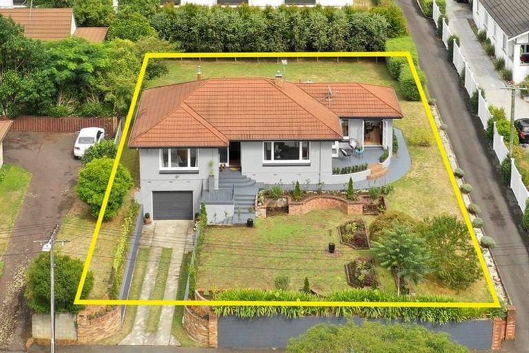 Photo of property in 215 River Road, Claudelands, Hamilton, 3214