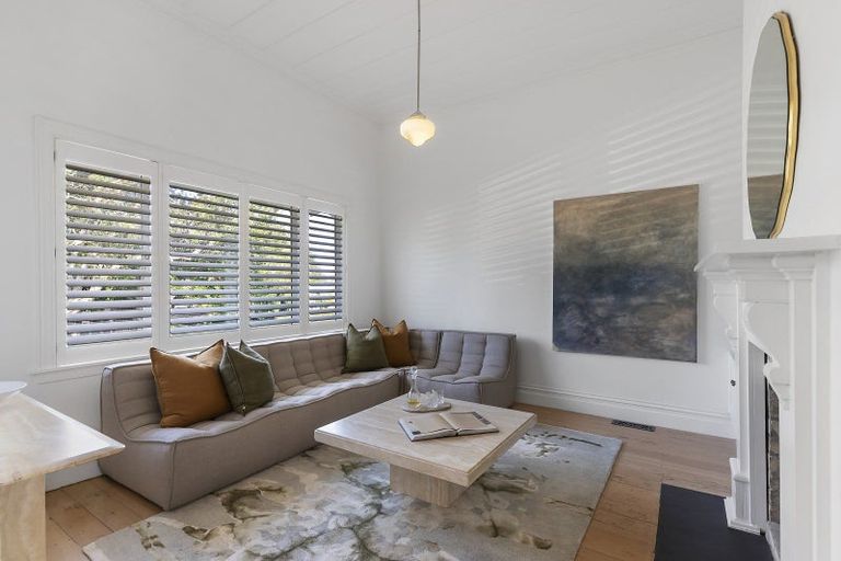 Photo of property in 28 Princes Street, Northcote Point, Auckland, 0627