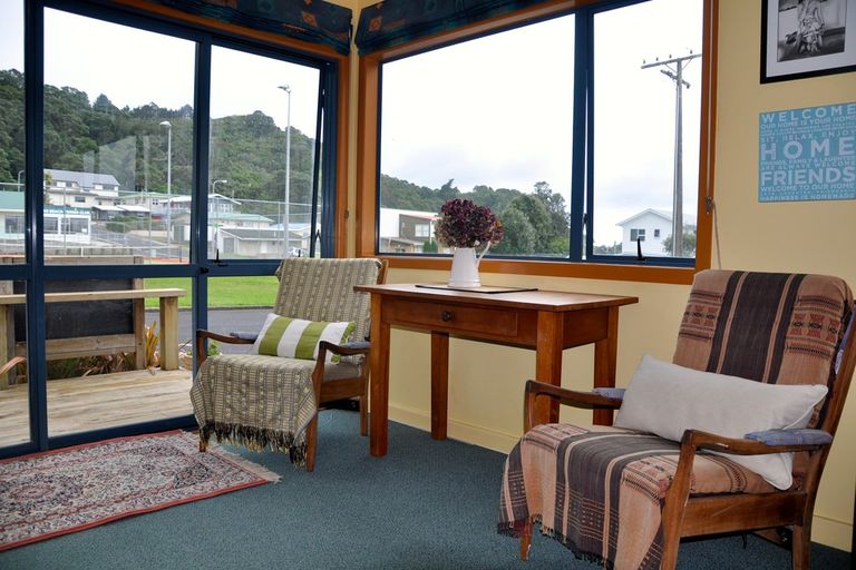 Photo of property in 15 Seaview Road, Waihi Beach, 3611