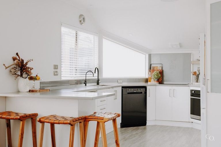 Photo of property in 75a Oceanview Road, Mount Maunganui, 3116