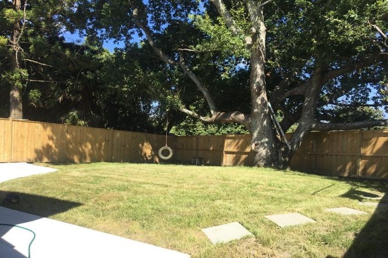 Photo of property in 156a Ennis Avenue, Pakuranga Heights, Auckland, 2010