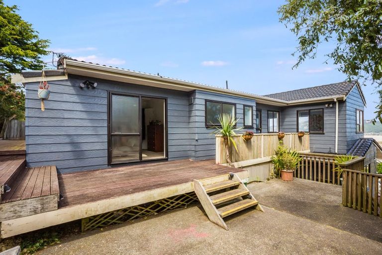 Photo of property in 77 Eskdale Road, Papakowhai, Porirua, 5024