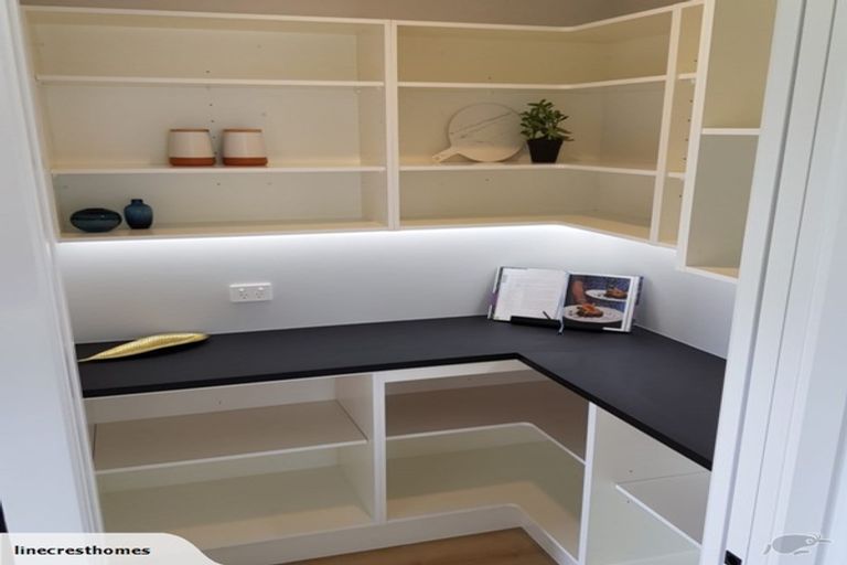 Photo of property in 3/213 Thornton Road, Cambridge, 3434