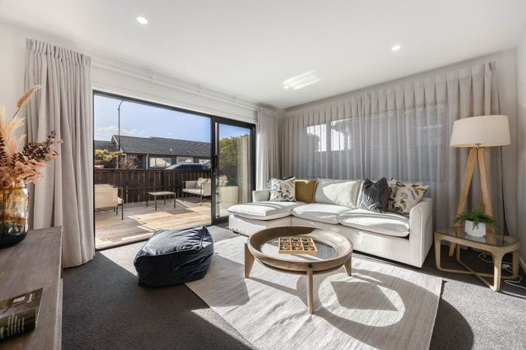 Photo of property in 33 Makete Crescent, Hobsonville, Auckland, 0618