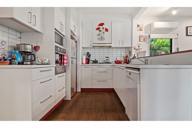 Photo of property in 73 Smith Street, Woolston, Christchurch, 8062