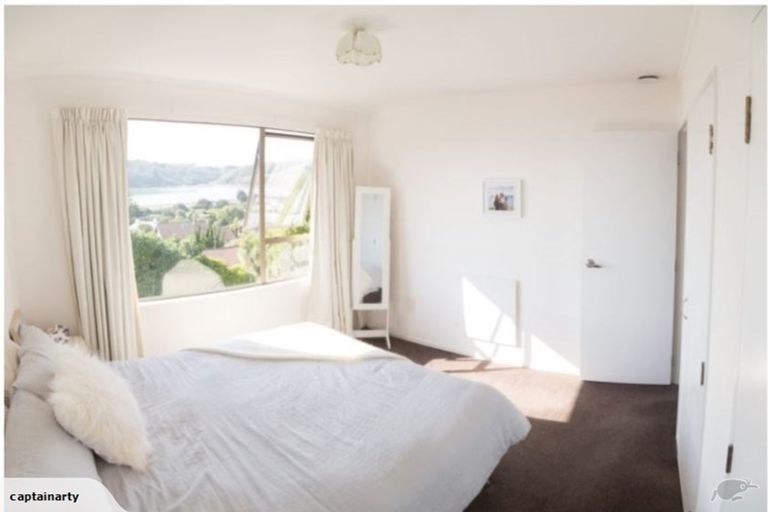 Photo of property in 1/4 Kinloch Place, Papakowhai, Porirua, 5024