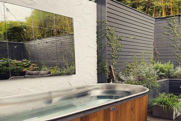 Photo of property in 1/20 Maritime Terrace, Birkenhead, Auckland, 0626