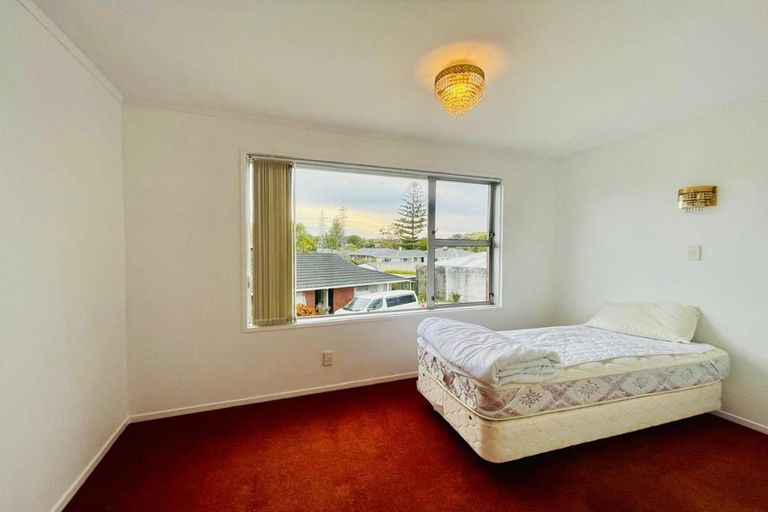 Photo of property in 20a Boundary Road, Blockhouse Bay, Auckland, 0600