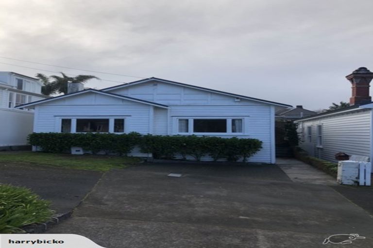 Photo of property in 16 Anglesea Street, Freemans Bay, Auckland, 1011