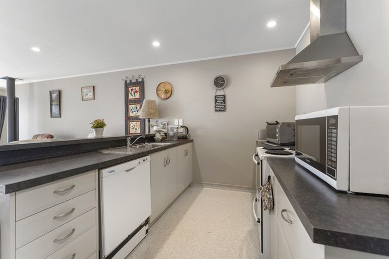 Photo of property in 8f Mckellar Court, Cromwell, 9310