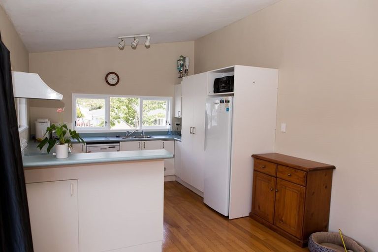 Photo of property in 40 Cedar Street, Maungaraki, Lower Hutt, 5010