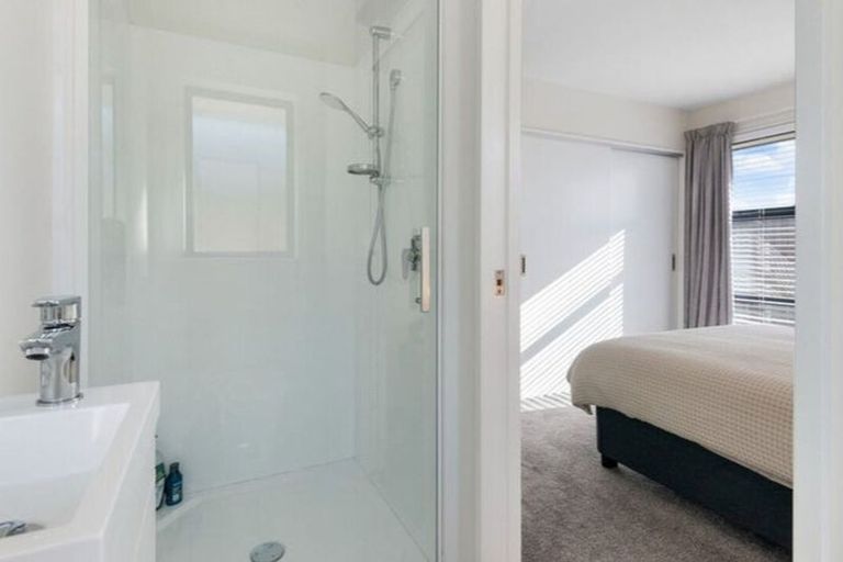 Photo of property in 100 Hagart-alexander Drive, Mosgiel, 9024