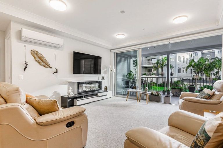 Photo of property in 237 Hibiscus Drive, Orewa, 0931