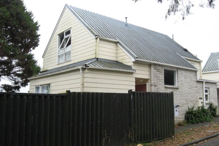 Photo of property in 5 Tioro Lane, Mangere, Auckland, 2022