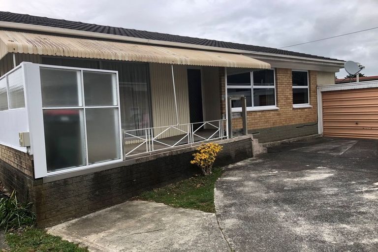 Photo of property in 2/4 Lupton Road, Manurewa, Auckland, 2102