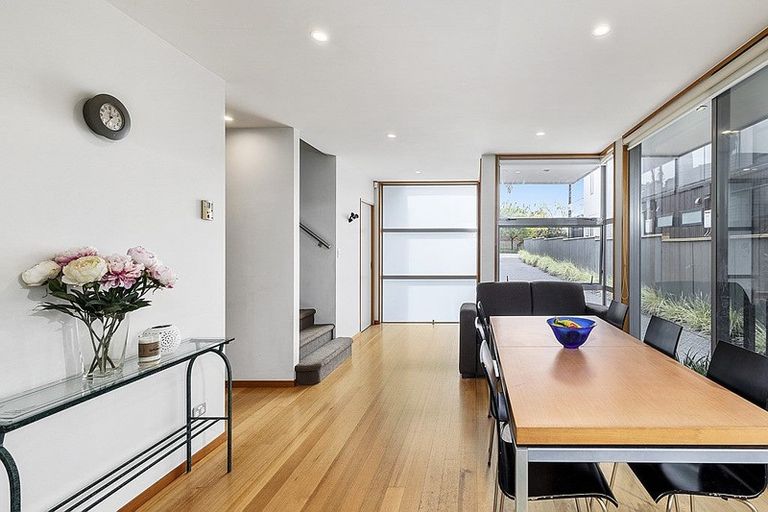 Photo of property in 52a Killarney Street, Takapuna, Auckland, 0622