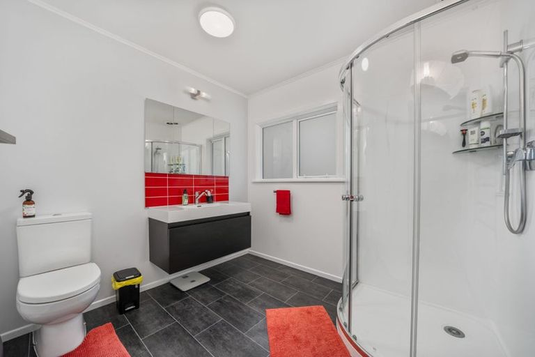Photo of property in 30 Beazley Avenue, Paparangi, Wellington, 6037