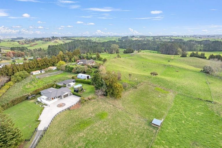 Photo of property in 247 Burtt Road, Paerata, Drury, 2578