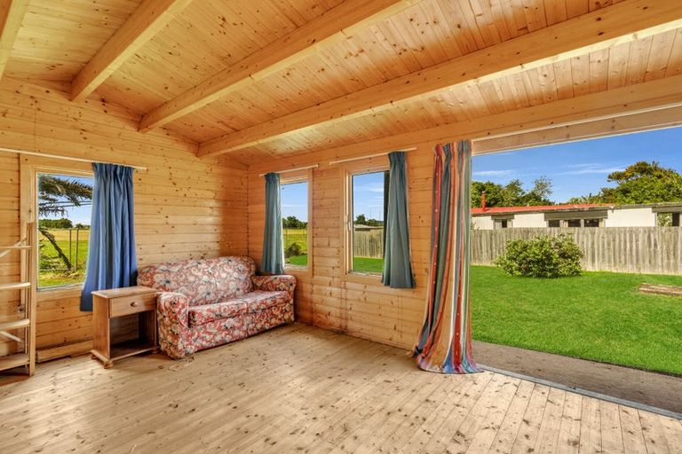 Photo of property in 5 Ruawai Wharf Road, Ruawai, 0530