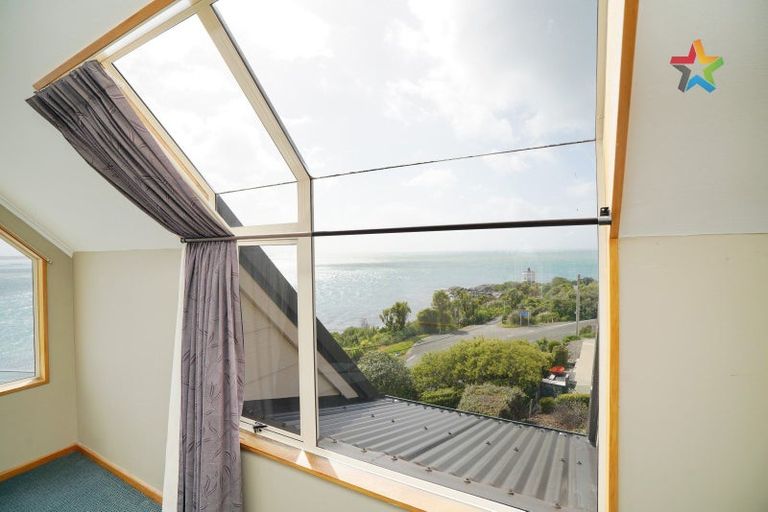 Photo of property in 14 Marine Parade, Bluff, 9814