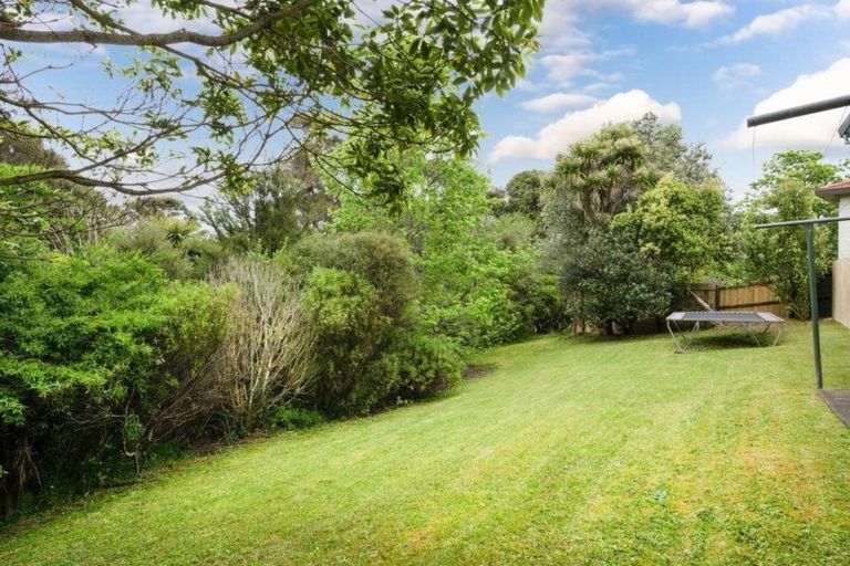 Photo of property in 19 Jacinta Grove, Swanson, Auckland, 0612