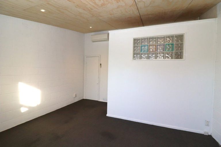 Photo of property in 2/17 Brake Street, Upper Riccarton, Christchurch, 8041