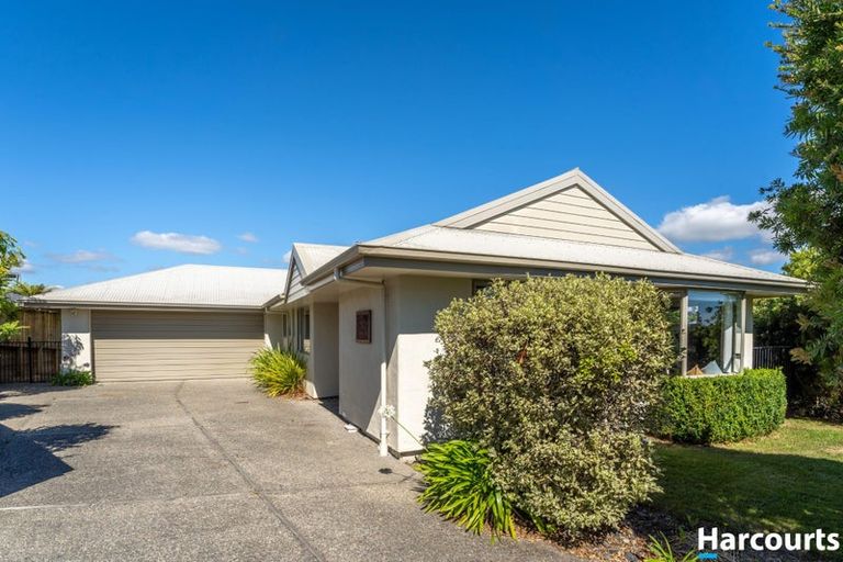 Photo of property in 12 Lionel Place, Mapua, 7005