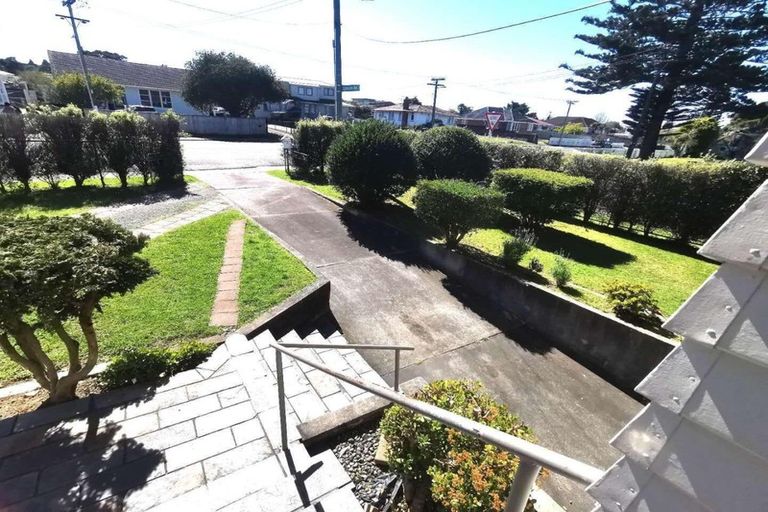 Photo of property in 21 Mcannalley Street, Manurewa East, Auckland, 2102
