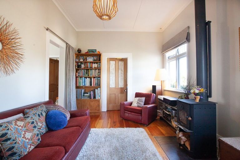 Photo of property in 1 Glendavar Street, Berhampore, Wellington, 6023