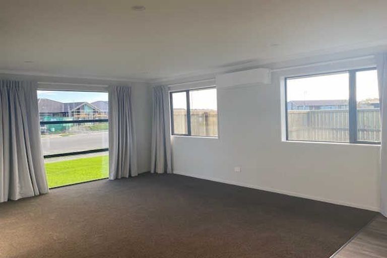 Photo of property in 139 Shillingford Boulevard, Rolleston, 7615