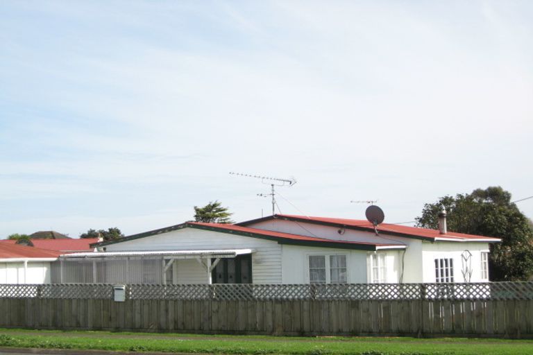 Photo of property in 30 High Street West, Waitara, 4320