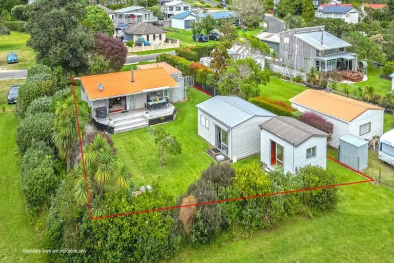 Photo of property in 13 Wigmore Crescent, Hahei, Whitianga, 3591