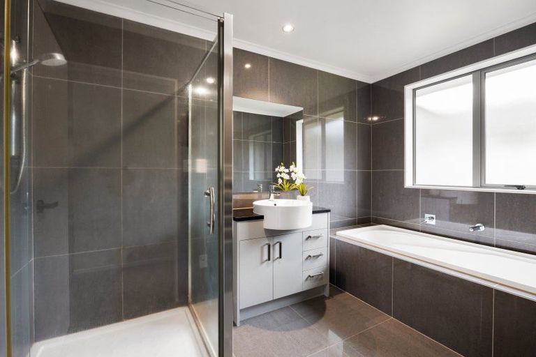 Photo of property in 97 Te Manatu Drive, Huntington, Hamilton, 3210